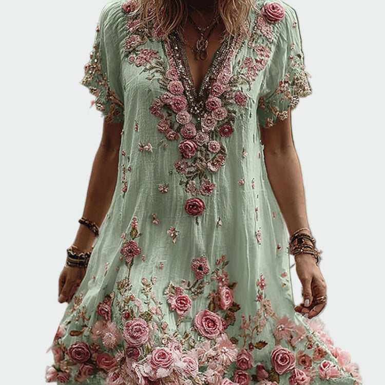 Vintage Style Dress with Short Sleeves and Elegant Floral Embroidery