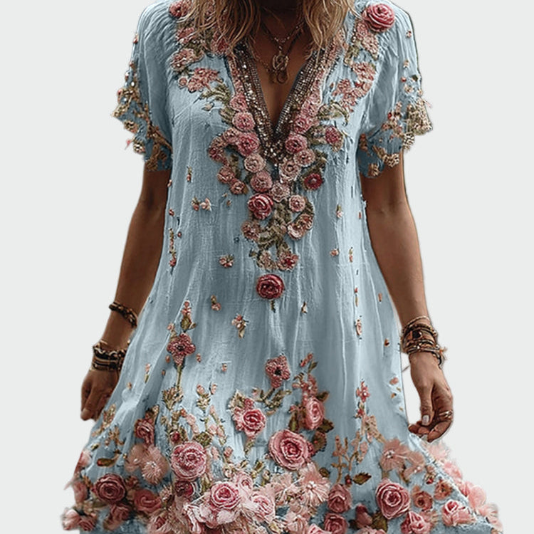 Vintage Style Dress with Short Sleeves and Elegant Floral Embroidery